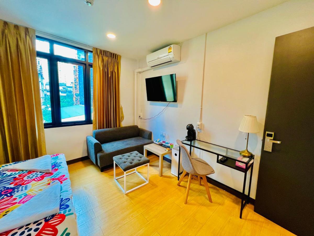 Daraya Hostel Bangkok Bagian luar foto