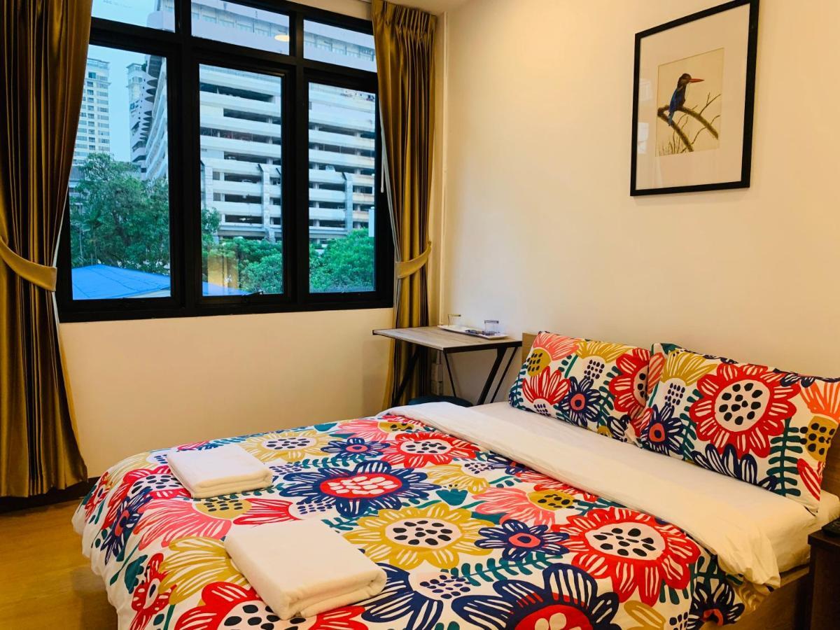 Daraya Hostel Bangkok Bagian luar foto