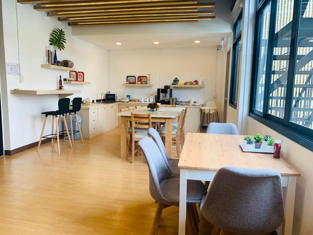 Daraya Hostel Bangkok Bagian luar foto